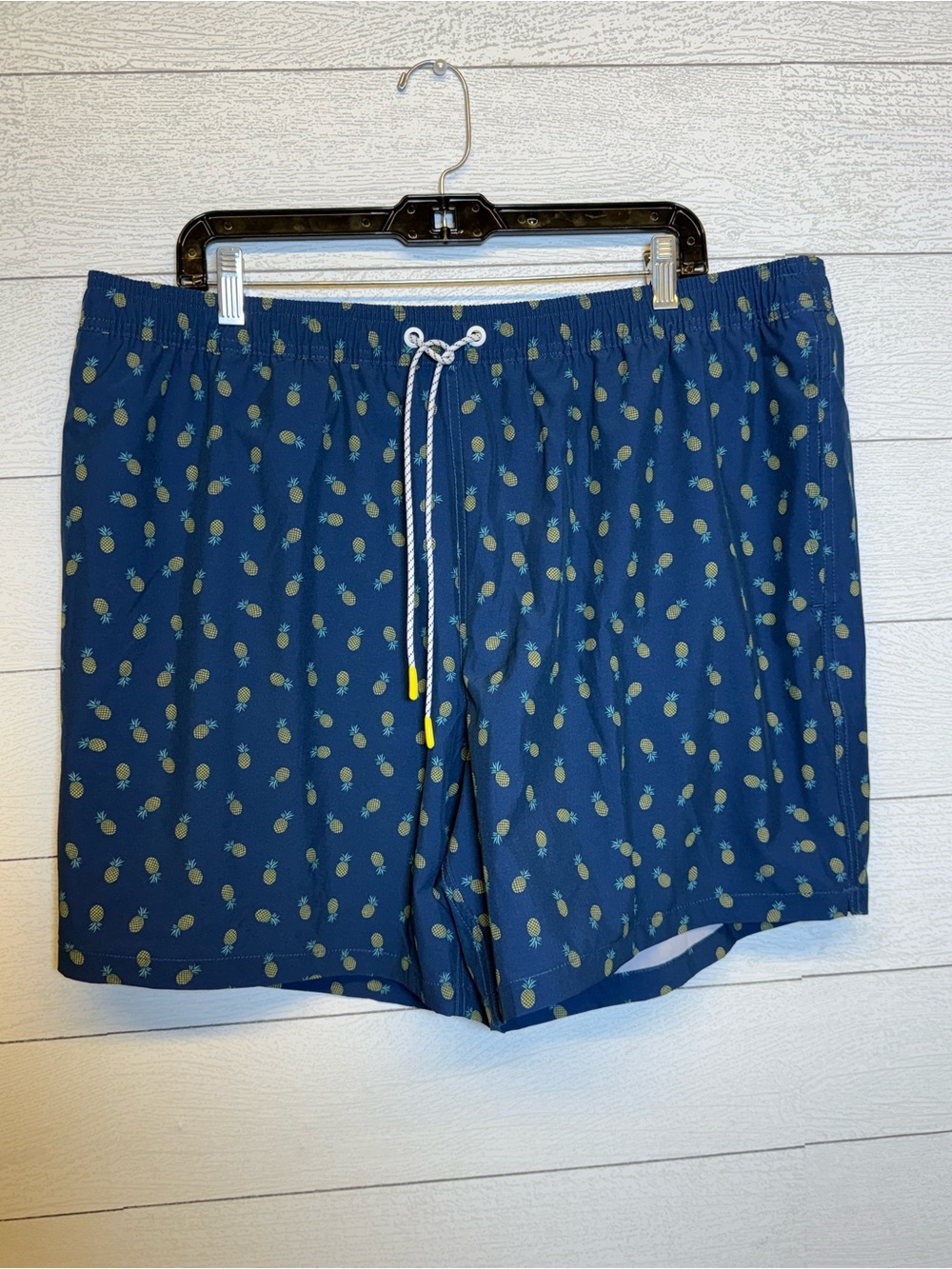 Bonobos Navy Swim Trunks with Pineapple Print 7 inch inseam men’s size XXL NWT